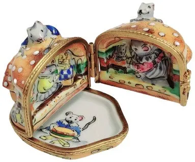 3 Hinged Mice House Eating Cheeseburger Rare