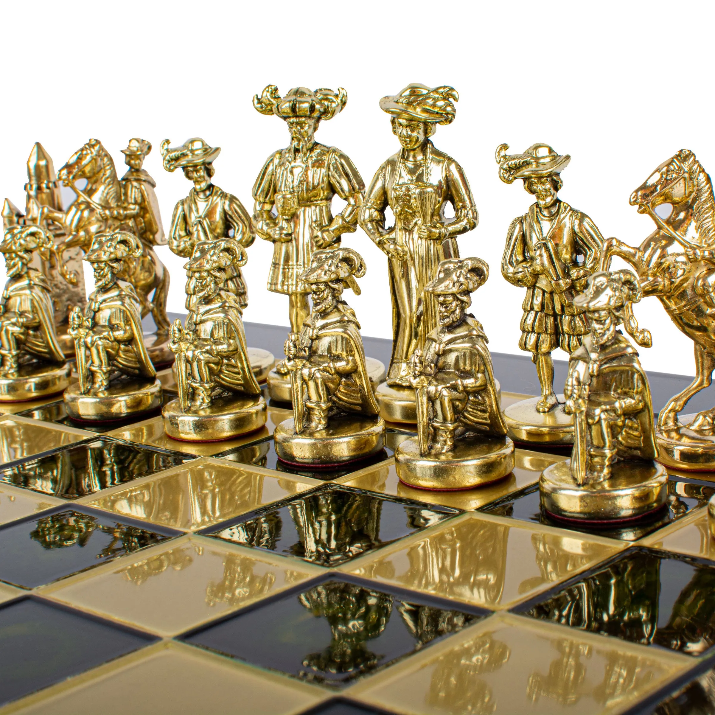 Handcrafted Medieval Knights Chess Set - Brown/Gold Chessmen with Bronze Chessboard (Large)