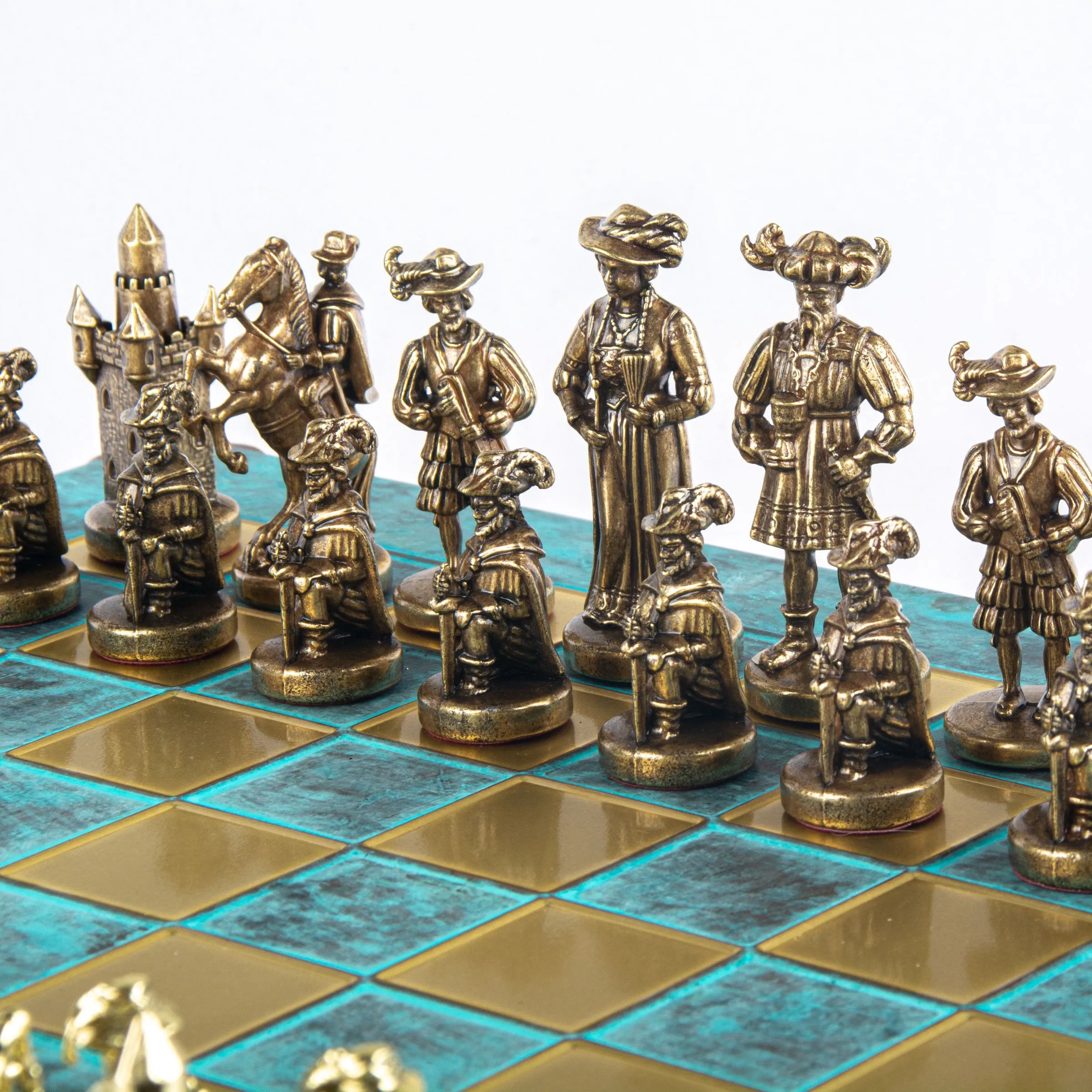 Handcrafted Medieval Knights Chess Set - Brown/Gold Chessmen with Bronze Chessboard (Large)