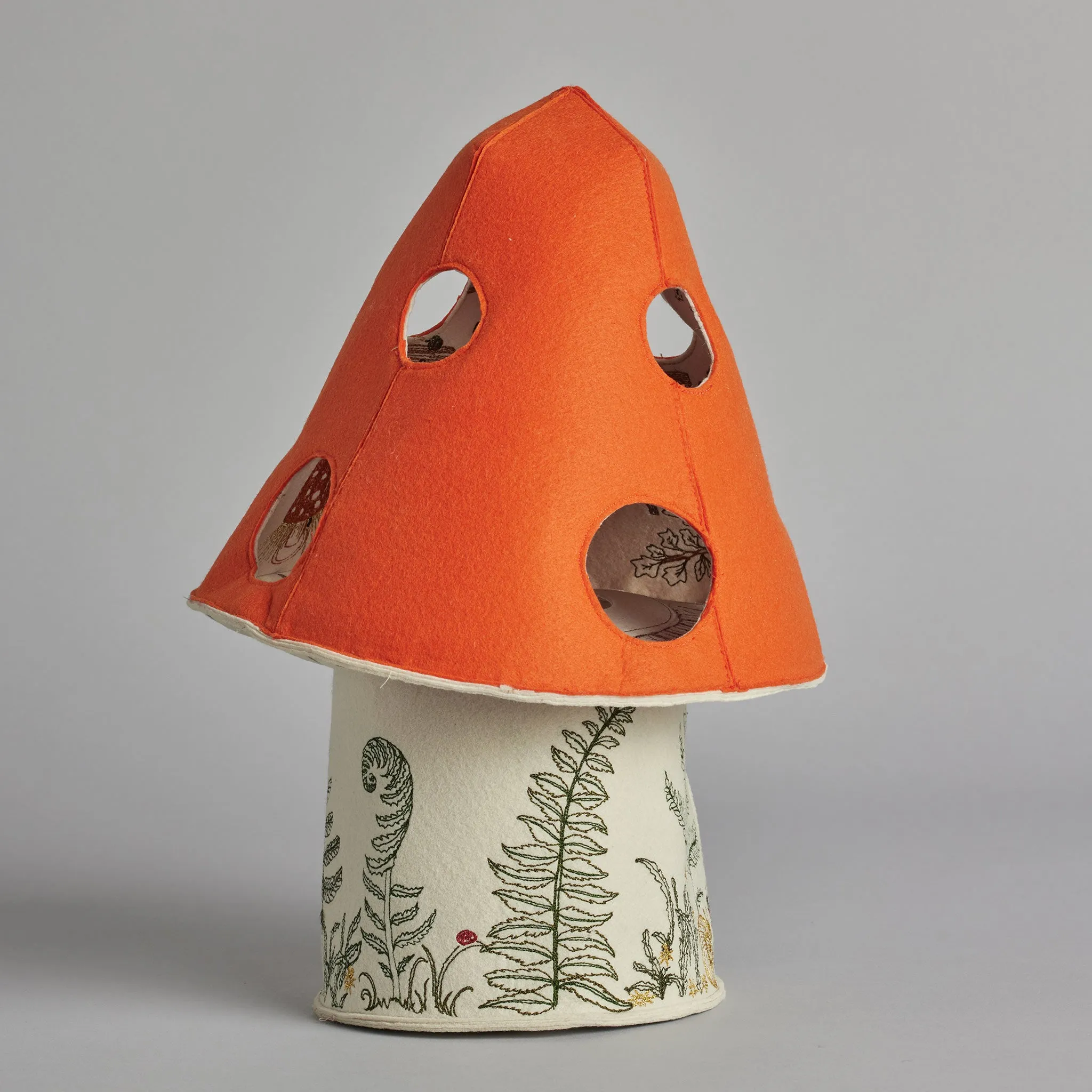 Mushroom House and Woodland Guests
