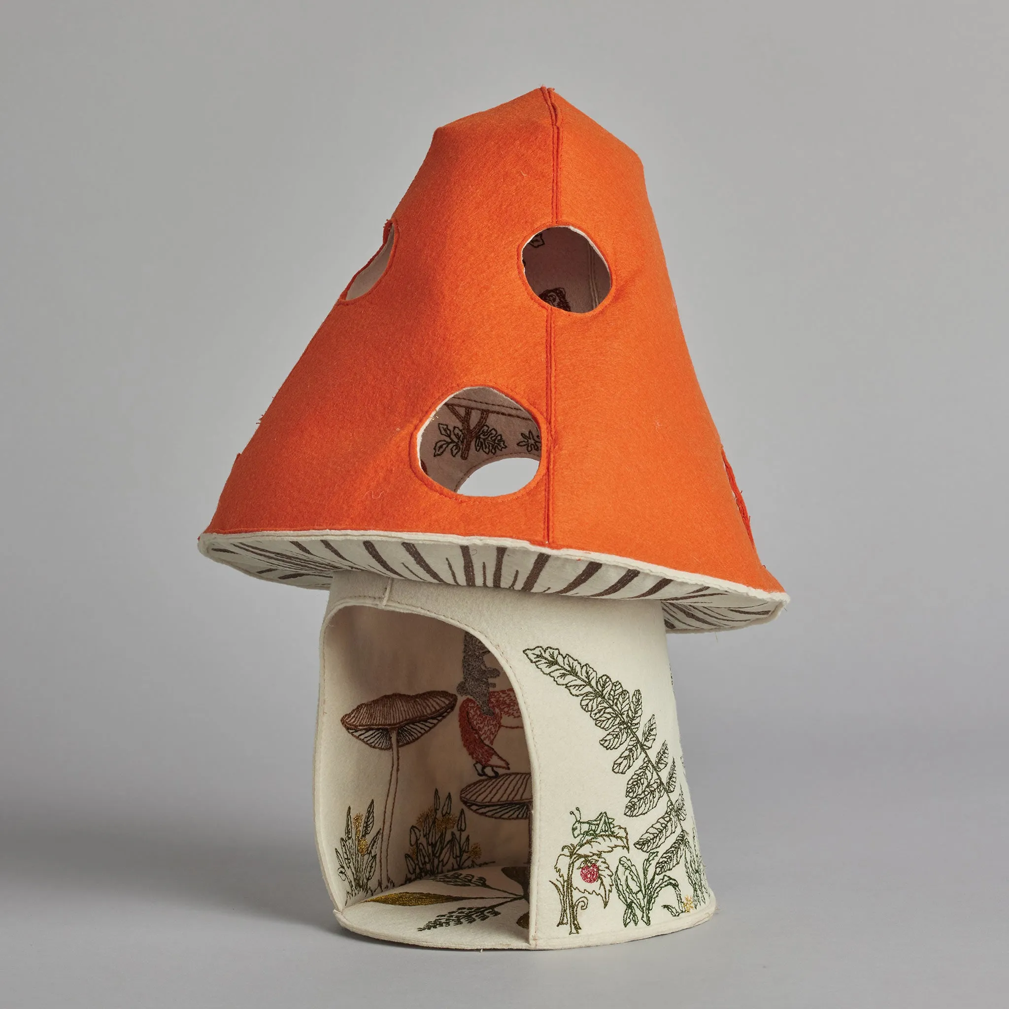 Mushroom House and Woodland Guests